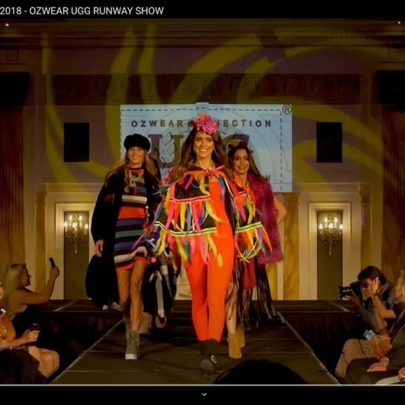 OZWEAR UGG RAE FEATHER SLIP-ON PINK & WHITE - Picture 13 of 14